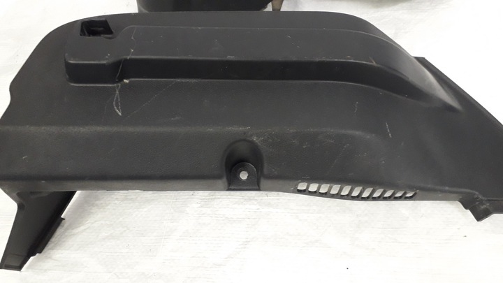 фото №10, Крепление полки багажника правые seat ibiza iii 6l6867762h