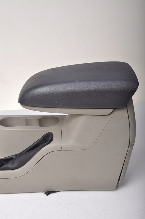 фото №12, Ford focus mk2 туннель средний подлокотник