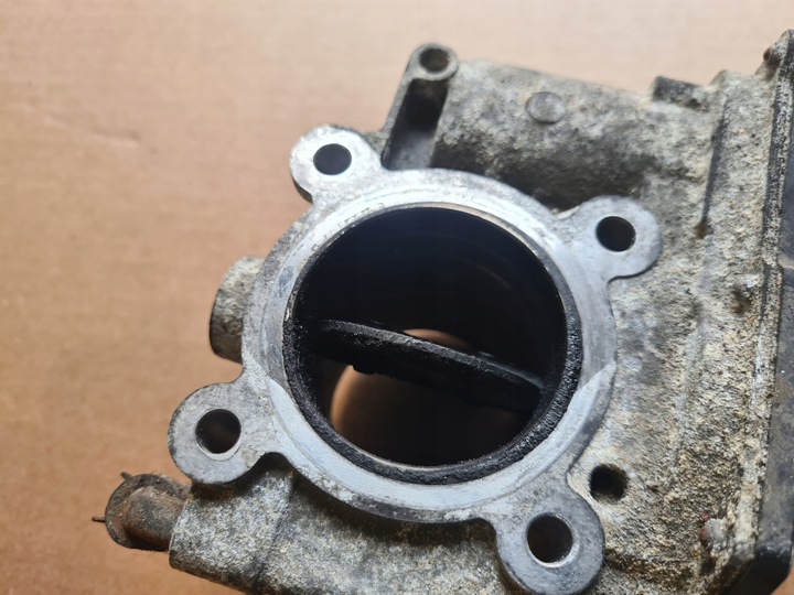 фото №6, Дросельна заслінка 2.0 citd 143 km rf7j mazda 6 mazda 3 5 6 mpv ii