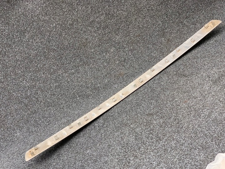 фото №2, Mercedes b-klasa w246 планка бампера зад хром