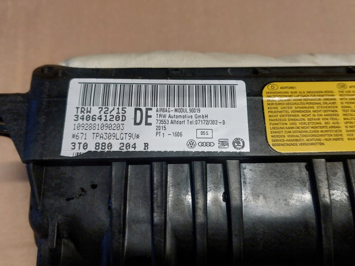 фото №8, Skoda superb ii 2 рестайлінг подушка  подушка pas ремені 3t0880201g 3t0880204b
