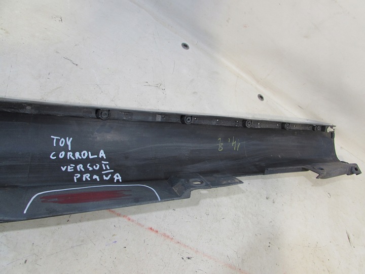 фото №7, Toyota corolla verso ii накладка планка правая 75851-0f010 пороговая