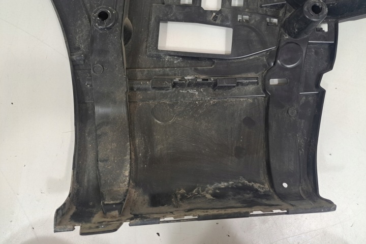 фото №12, Праве кронштейн   заднього бампера bmw 7 g11, g12 7357148 3.0l дизель 155kw