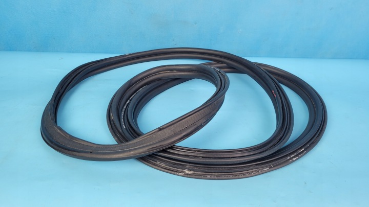 фото №9, Opel astra l vi 23r 1.5d уплотнитель крышки багажника 9841166380