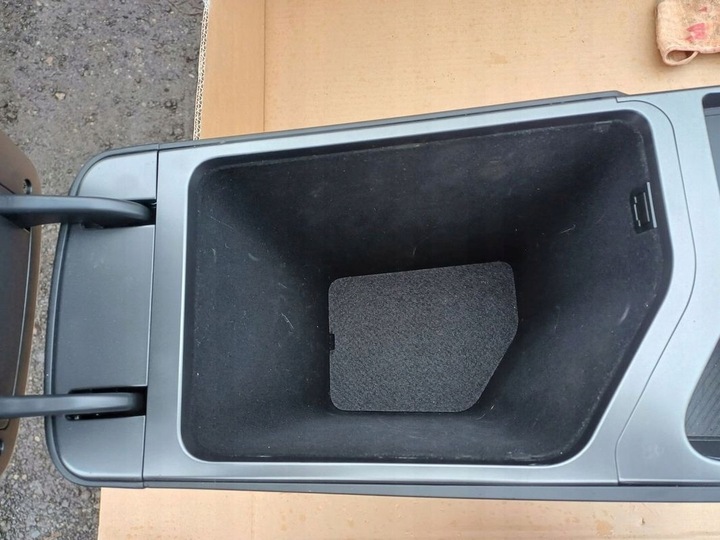 фото №7, Підлокітник тунель панель коробки передач зарядний пристрій індукція kia ev6 22r