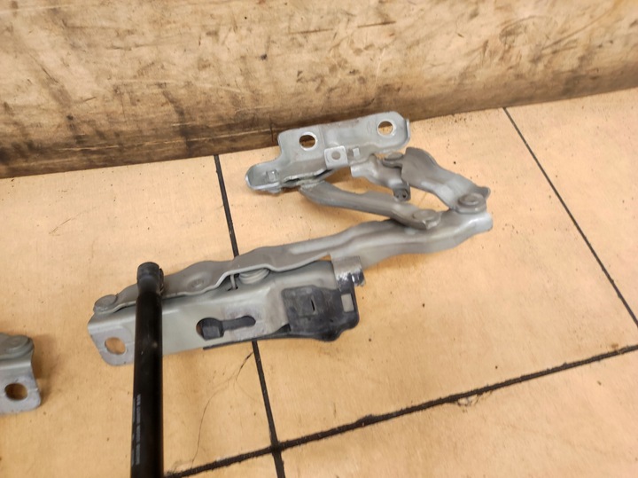 фото №12, Петля петлі патрон / заряд капота правий лівий volvo v90 ii 2 s90 ii 2