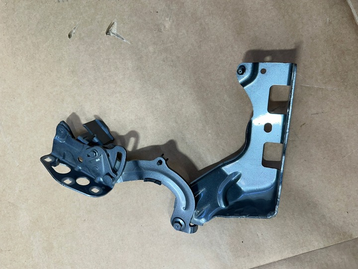 фото №7, Петля капота левый, крепление левая mercedes e класс w213