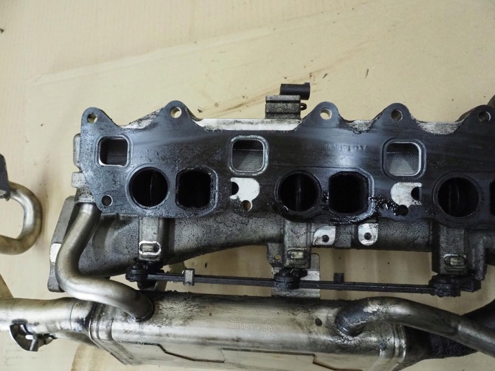 фото №15, Колектор впускний  радіатор egr a6420906637 mercedes w212 3.0 cdi 642