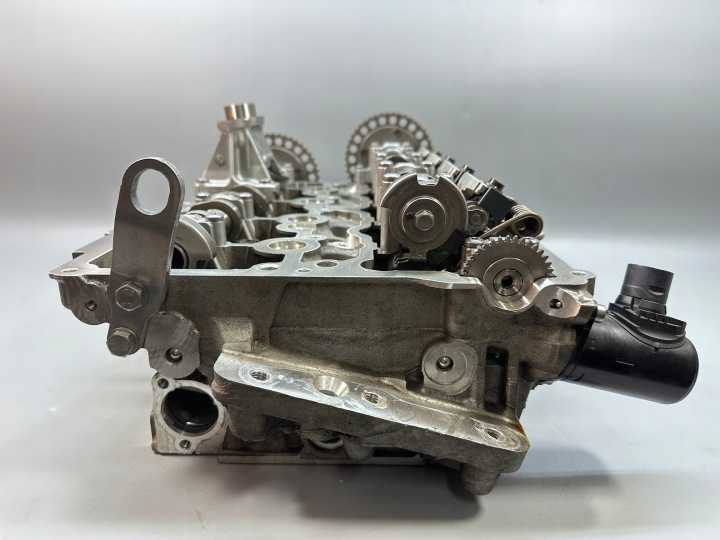 фото №13, Bmw f39 f45 f48 mini cooper f54 f55 f56 2.0 головка комплектная валы 8636519
