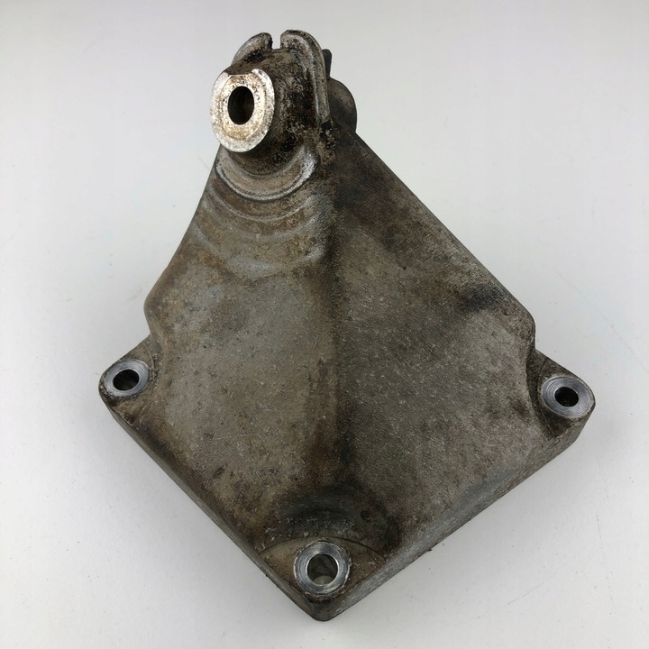 фото №7, Лапи кронштейн mercedes v8 amg 6.2 c63 6.3 e63