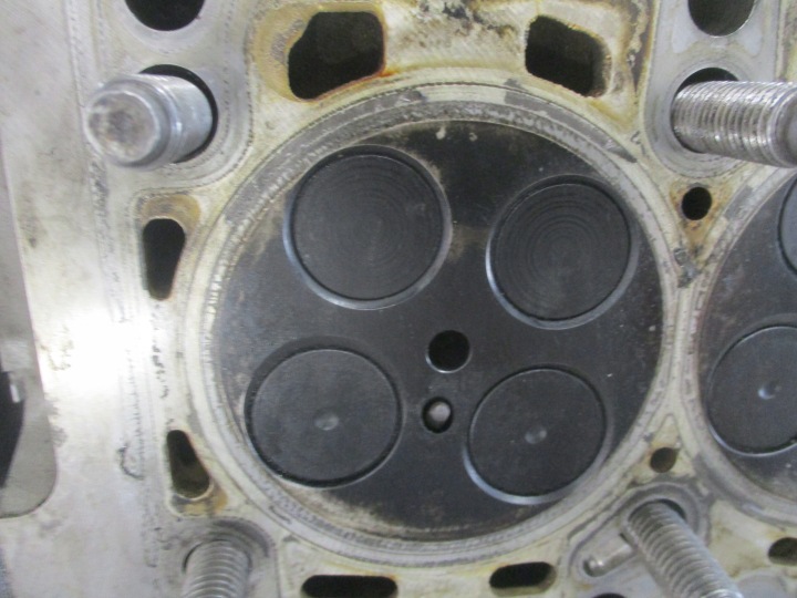 фото №12, Головка комплектная валы vw audi skoda seat 1.6 tdi cay 03l103373a