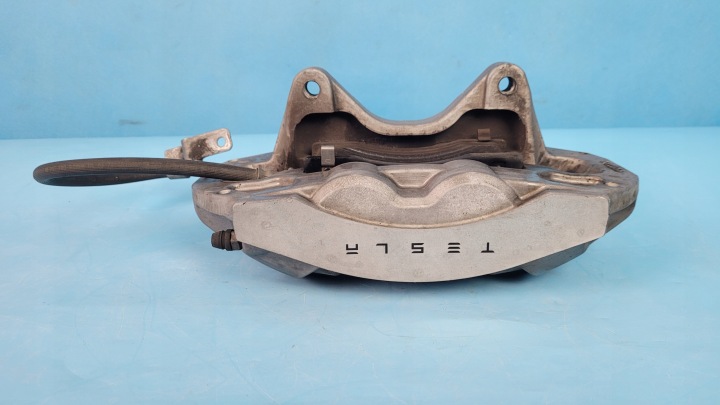 фото №6, Tesla модель 3 21r супорт гальмівний brembo праве перед 1044622-00-f