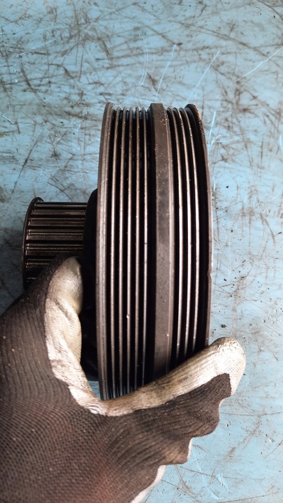 фото №4, Колесо пасове вала audi a6 c5 2.5 tdi 059105251m