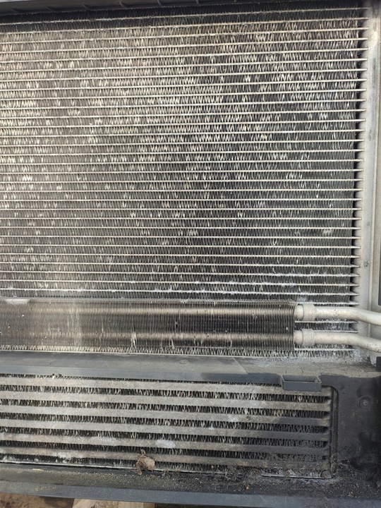 фото №11, Pas переднє комплект радіатор bmw e60 e61 2.0d 2003-2010