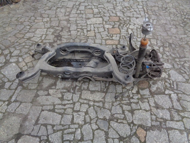 фото №5, Підрамник зад задні w176 поворотна опора амортизатор підп’ятник