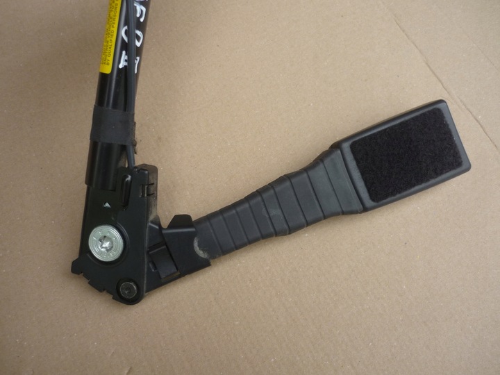 фото №7, Натяжитель + застёжка ремня правые перед opel zafira b astra h 13217491 исправный