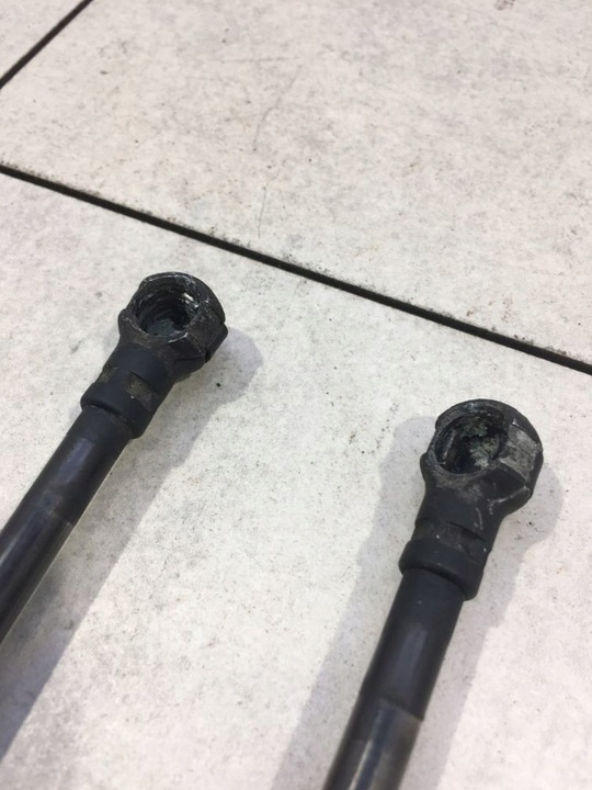 фото №4, Амортизатор багажника mercedes w210 2.0 a2108800429