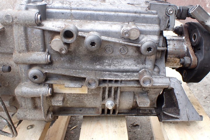 фото №6, Коробка передач коробки передач bmw e46 2.0 td 1069401052 механічна коробка передач