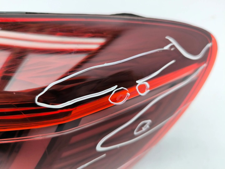 фото №11, Renault clio v 2023 правая сторона лампа задняя