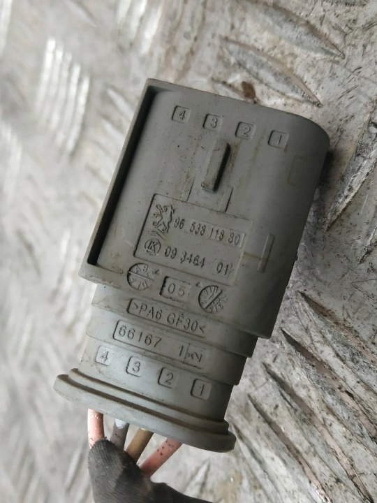 фото №10, Шланг свечей накаливания volvo v40 cross country 526 9653811880 1.6l