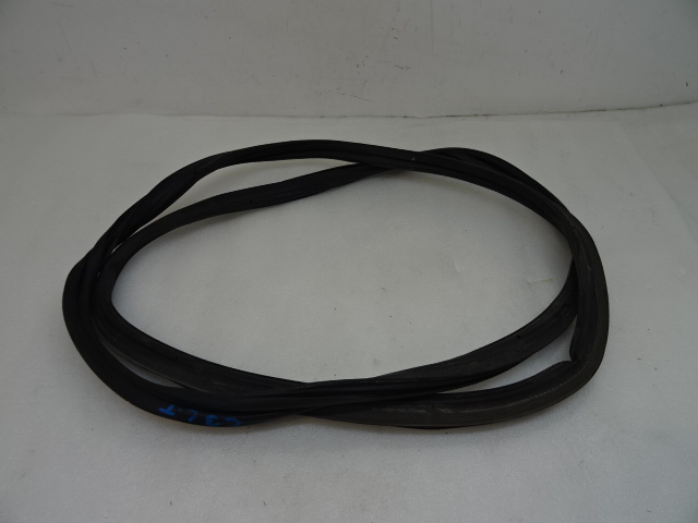 фото №1, Citroen c3 iii прокладка кришки задньої багажника 9813254680