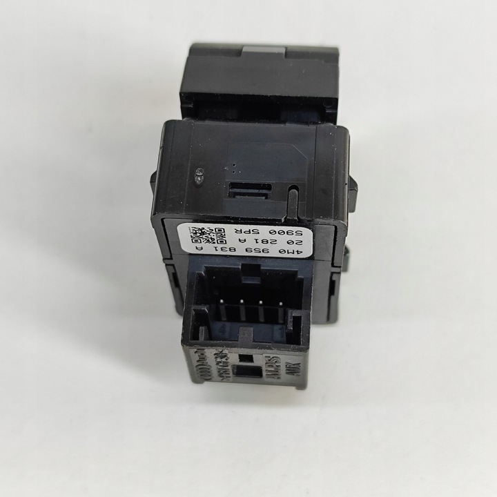 фото №6, Audi q5 sq5 2021 кнопка открывания крышки багажника