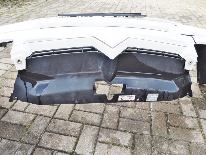 фото №8, Citroen c4 купе бампер перед переднее лак запчасть белый хороший комплектный