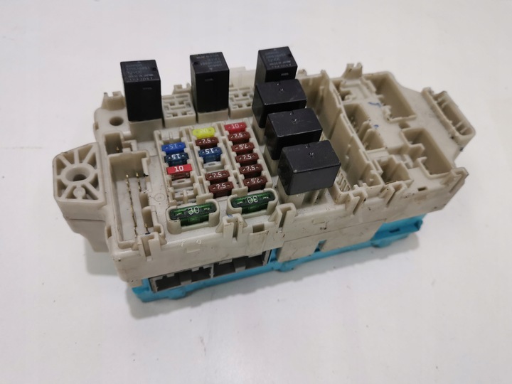 фото №1, Outlander i 03-06 2.0 коробка запобіжник