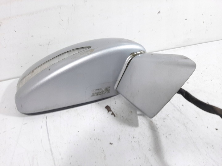 фото №10, Honda fr-v 1.7 16v 05r зеркало правые код nh623m 7pin