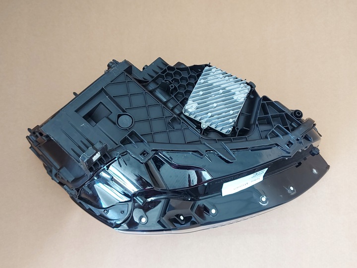 фото №9, Audi q3 лампа перед ліва комплектна uk 83a941033a led