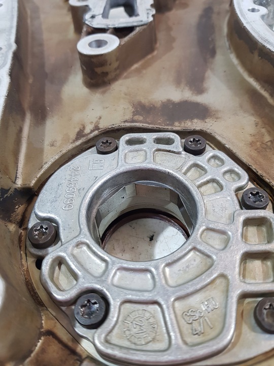 фото №15, Корпус распределительный вал насос масла 55556309 opel astra corsa d 1.0 1.2 1.4 b