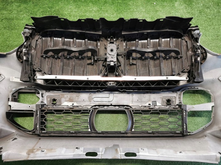 фото №11, Bmw x6 g06 м-пакет 19-23 бампер передний 6xpdc решётка заборщик решётка 849431
