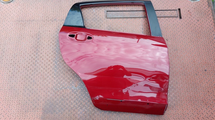 фото №1, Дверь правый зад toyota yaris iii рестайлинг 17-20