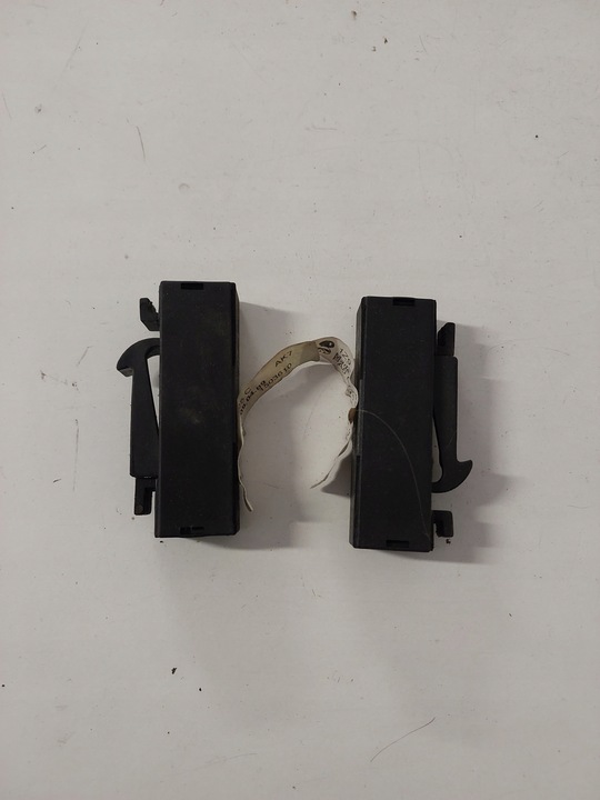 фото №2, Блокування ролети багажника skoda octavia ii універсал 1z9867825c 1z9867825c