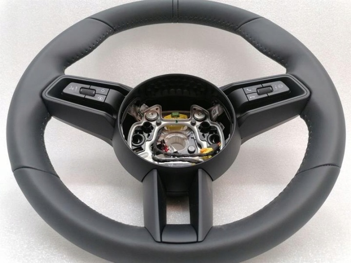 фото №9, Porsche taycan 9j кермо wheel 36 cm heated gts sport
