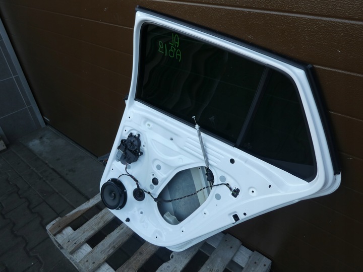 фото №9, Skoda fabia iii дверь правые зад белый комплектные