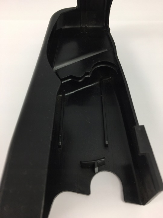 фото №7, Защита ремня сиденья пластик левый маскировочная накладка mercedes w124 w201 2019191920