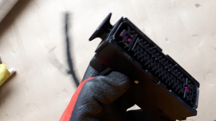 фото №8, A6 c7 4g штекер роз'єм з'єднувач насоса гальмівної a7