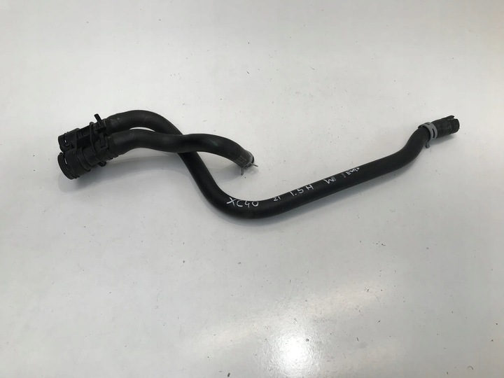 фото №1, Volvo xc40 1.5 t гібрид 2021 труба шланг шланг води 32222093