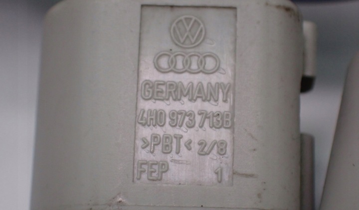 фото №13, Установка жгут лампа динамических зад a5 f5 8w