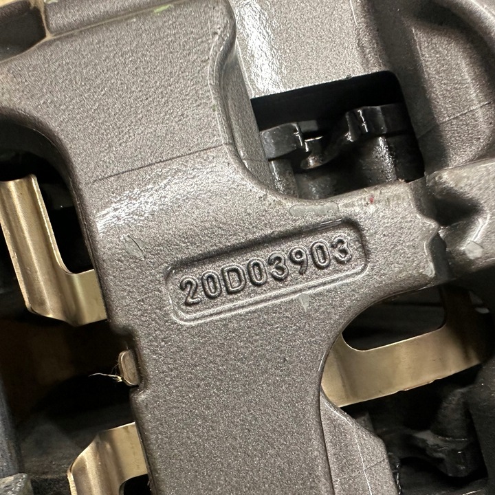 фото №13, Затискачі перед комплект 63 amg brembo mercedes s w223 2234215001 2234214901