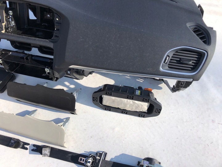 фото №5, Volvo v40 панель капот консоль подушки ремені