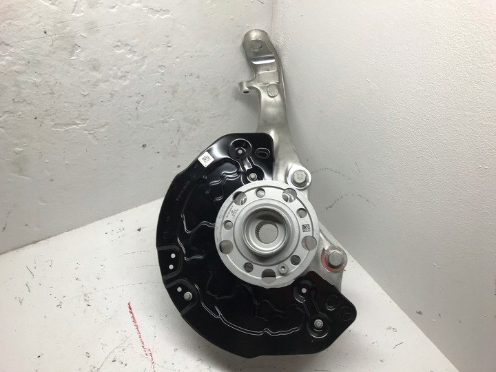 фото №1, Mercedes w206 amg c-klasa поворотна опора лівий перед