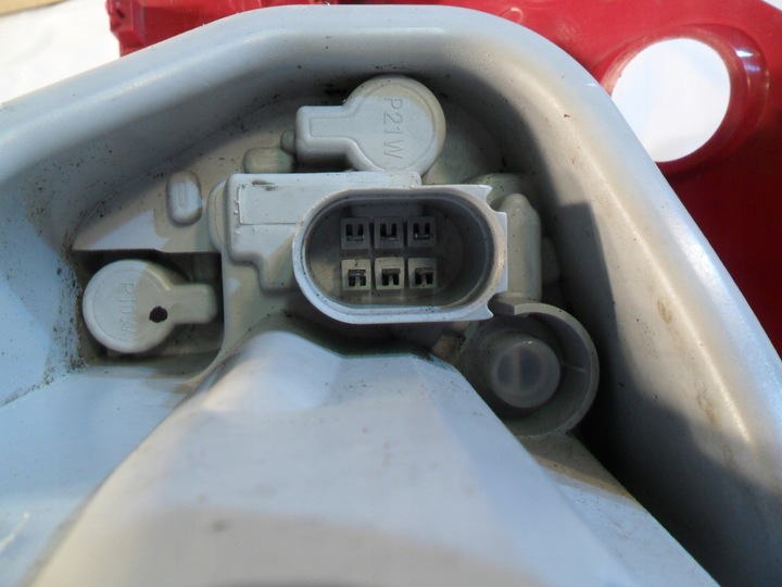 фото №14, Seat ibiza 4 лампа лівий зад 8-13r 6j4945257d