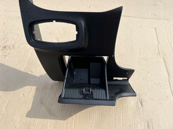 фото №8, Ford fiesta mk8 бардачок левый водителя оригинал европа