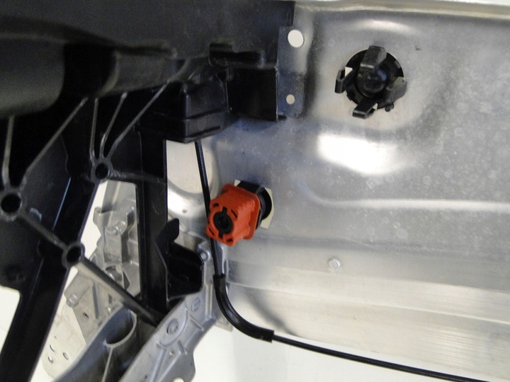 фото №9, Mercedes pas переднє підсилювач glc 253 x253 w253 a2536201801 рестайлінг