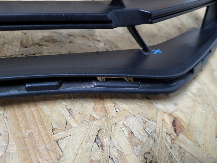 фото №6, Renault megane 4 iv рестайлинг решётка средняя бампера передней перед