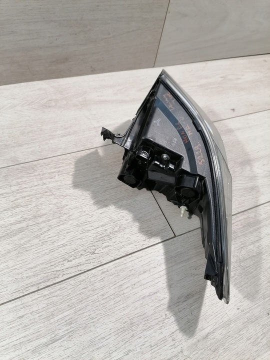 фото №7, Honda hr-v лампа лівий зад koito 220-622bh