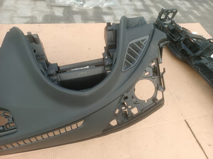 фото №8, Mazda 3 iii 13-18 торпедо раздаточная подушка bjs7-60350 usa