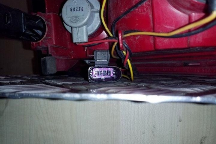 фото №8, Лампа ліва задня audi a5 cabrio 8f7 8t0945095 1.8l бензин 125kw 2008